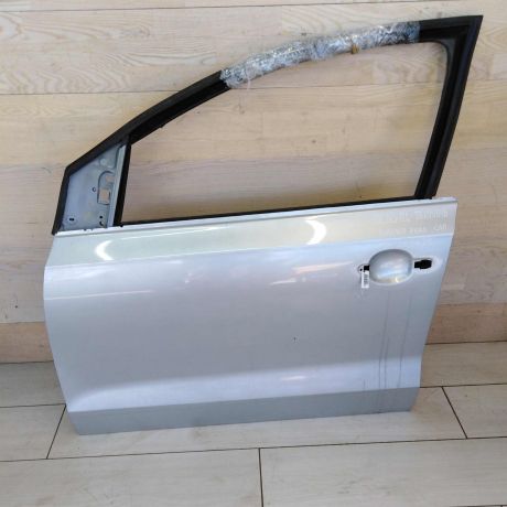 dver-peredniaia-levaia-volkswagen-polo-v-sedan-novaia-ne-original-art-48439-big-0