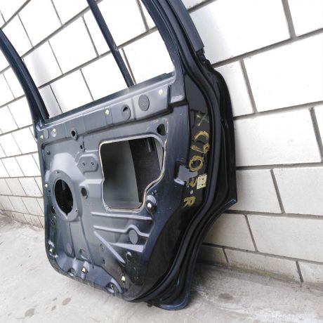 dver-zadniaia-pravaia-volvo-xc90-art-51553-big-4