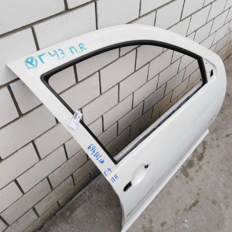 dver-pravaia-kupe-volkswagen-golf-4-defekt-art-51639-big-4