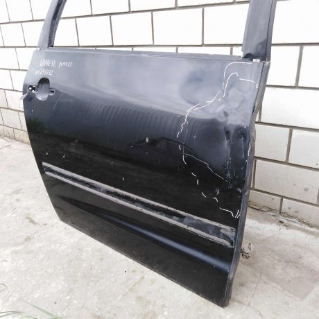 dver-zadniaia-pravaia-volkswagen-sharan-defekt-art-51666-big-4