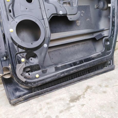 dver-zadniaia-pravaia-volkswagen-sharan-defekt-art-51666-big-7