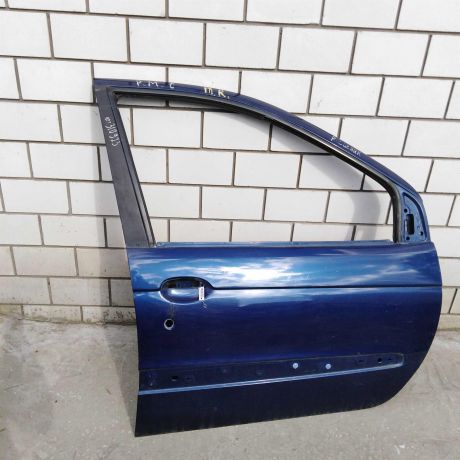 dver-peredniaia-pravaia-renault-scenic-1-art-51676-big-0