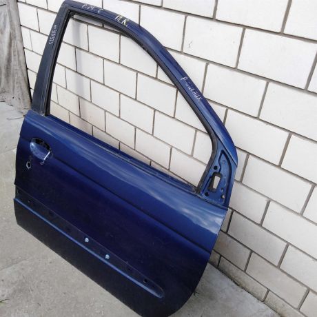 dver-peredniaia-pravaia-renault-scenic-1-art-51676-big-1