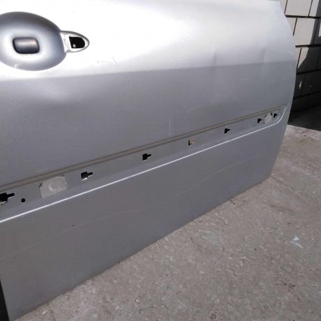 dver-peredniaia-pravaia-renault-megane-2-defekt-art-51762-big-1