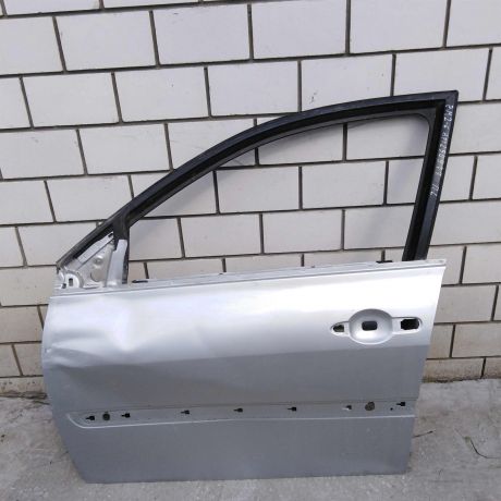 dver-peredniaia-levaia-renault-megane-2-defekt-art-51797-big-0