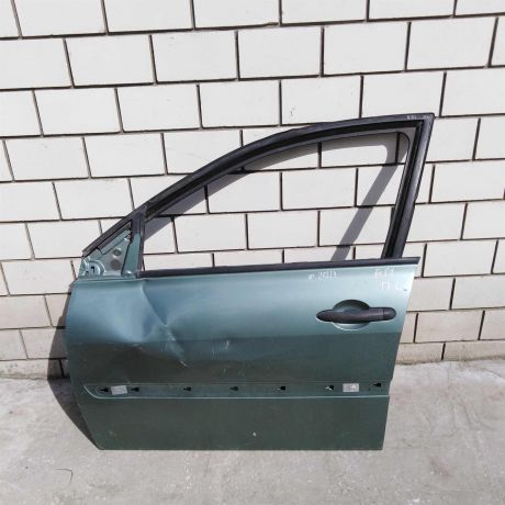 dver-peredniaia-levaia-renault-megane-2-defekt-art-51801-big-0