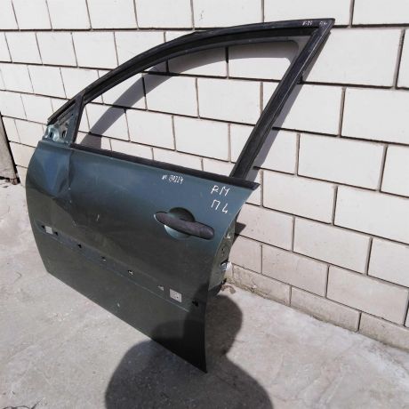 dver-peredniaia-levaia-renault-megane-2-defekt-art-51801-big-1