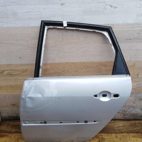dver-zadniaia-levaia-renault-scenic-2-defekt-art-52003-big-0