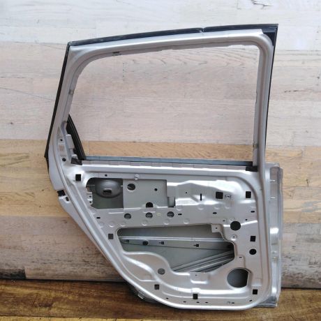 dver-zadniaia-levaia-renault-scenic-2-defekt-art-52003-big-4