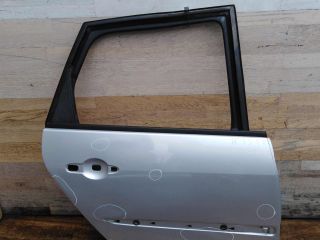 dver-zadniaia-pravaia-renault-scenic-2-defekt-art-52031