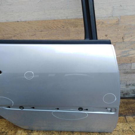 dver-zadniaia-pravaia-renault-scenic-2-defekt-art-52031-big-2