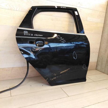 dver-zadniaia-pravaia-ford-focus-3-sedan-xetcbek-art-52158-big-0