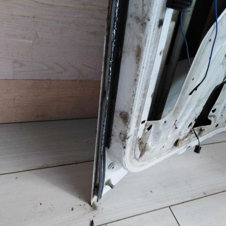 dver-peredniaia-pravaia-skoda-octavia-tour-do-rest-art-52628-big-8