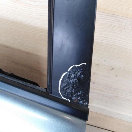 dver-zadniaia-pravaia-xetcbek-mazda-6-gg-defekt-art-54212-big-1