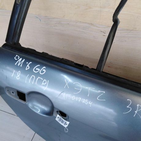 dver-zadniaia-pravaia-xetcbek-mazda-6-gg-defekt-art-54212-big-2