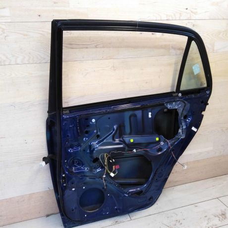 dver-zadniaia-pravaia-toyota-corolla-ix-e120-e130-e12-xetcbek-art-56374-big-5