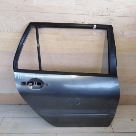 dver-zadniaia-pravaia-mitsubishi-lancer-9-universal-art-56969-big-0