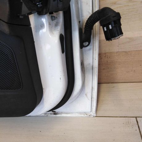 dver-peredniaia-levaia-ford-focus-3-art-57197-big-4