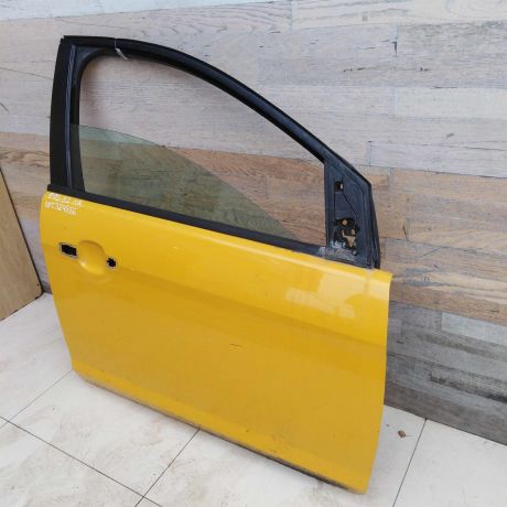 dver-peredniaia-pravaia-ford-focus-2-universal-rest-art-57417-big-0