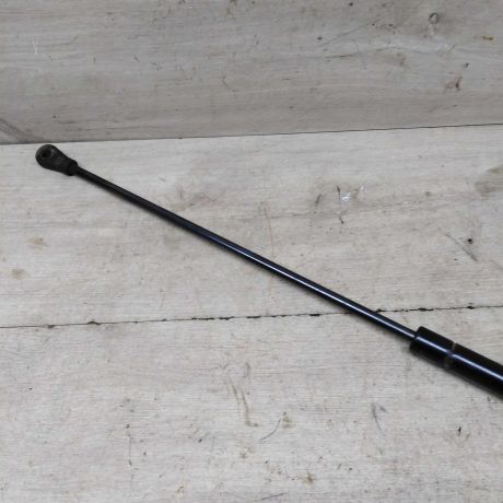 amortizator-kapota-upor-audi-a4-b5-art-58718-big-4