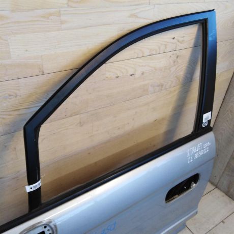 dver-peredniaia-levaia-hyundai-trajet-03gv-korroziia-art-61377-big-3