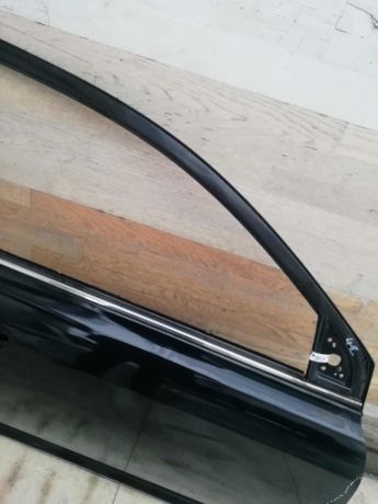 dver-peredniaia-pravaia-toyota-avensis-t25-gor-art-61537-big-1