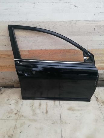 dver-peredniaia-pravaia-toyota-avensis-t25-gor-art-61537-big-0