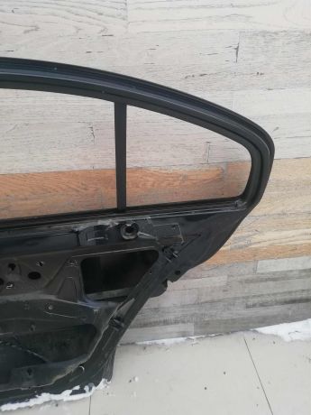 dver-zadniaia-pravaia-defekt-skoda-octavia-tour-sniat-molding-art-62045-big-2