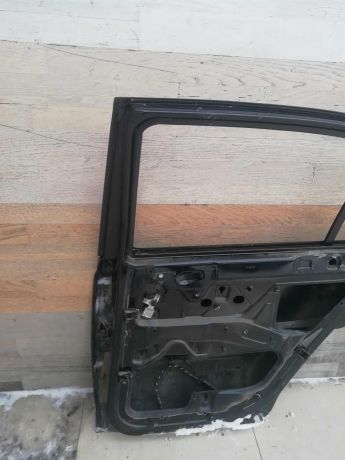 dver-zadniaia-pravaia-defekt-skoda-octavia-tour-sniat-molding-art-62045-big-9