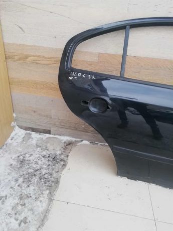 dver-zadniaia-pravaia-defekt-skoda-octavia-tour-sniat-molding-art-62045-big-6