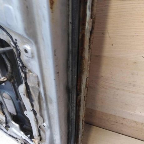 dver-peredniaia-levaia-kia-spectra-defekt-art-63818-big-9