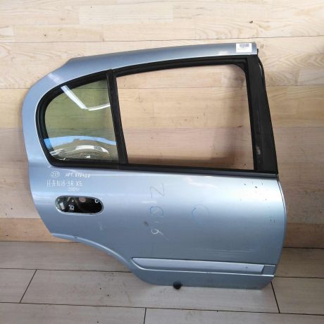 dver-zadniaia-pravaia-xetcbek-nissan-almera-n16-art-64170-big-0