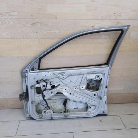 dver-peredniaia-pravaia-skoda-octavia-tour-defekt-art-65851-big-6