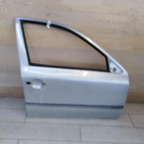 dver-peredniaia-pravaia-skoda-octavia-tour-defekt-art-65851-big-5