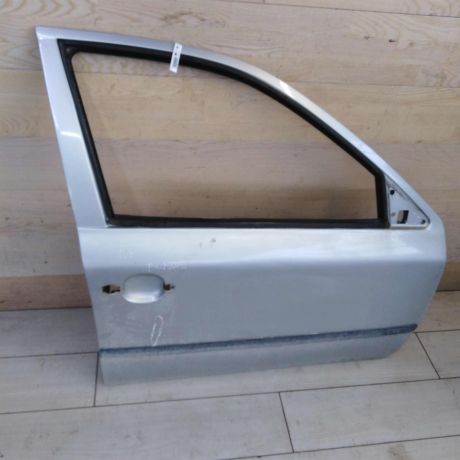 dver-peredniaia-pravaia-skoda-octavia-tour-defekt-art-65851-big-4