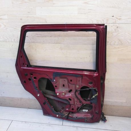 dver-zadniaia-levaia-ford-focus-1-universal-art-66167-big-1