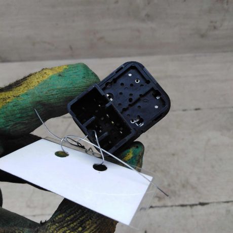 perekliucatel-regulirovki-zerkal-chevrolet-aveo-t200-xetcbek-art-66196-big-1