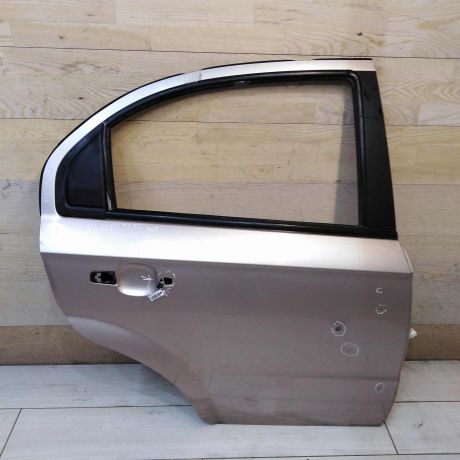 dver-zadniaia-pravaia-defekt-chevrolet-aveo-t250-sedan-art-67215-big-0