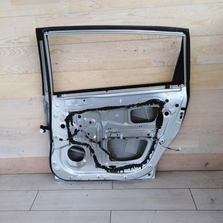 dver-zadniaia-pravaia-toyota-corolla-verso-i-restailing-art-67474-big-8