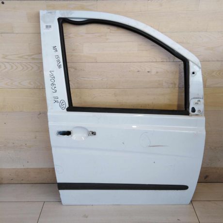 dver-peredniaia-pravaia-mercedes-vito-w639-art-71959-big-0