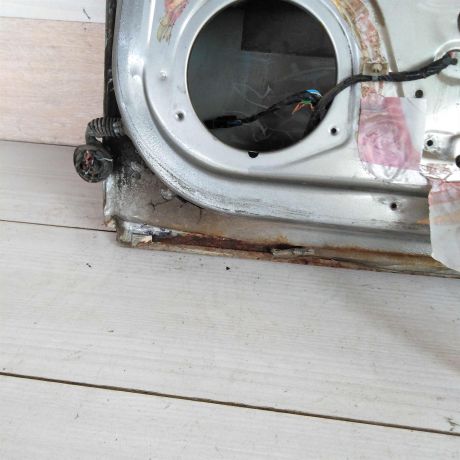 dver-zadniaia-pravaia-opel-vectra-b-defekty-sedan-art-73540-big-7