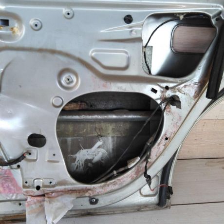 dver-zadniaia-pravaia-opel-vectra-b-defekty-sedan-art-73540-big-8