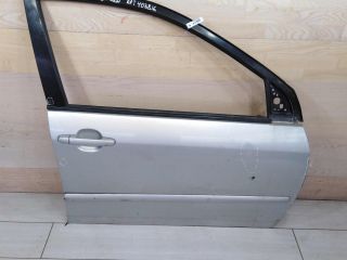 dver-peredniaia-pravaia-toyota-corolla-e120-xetcbek-art-79008