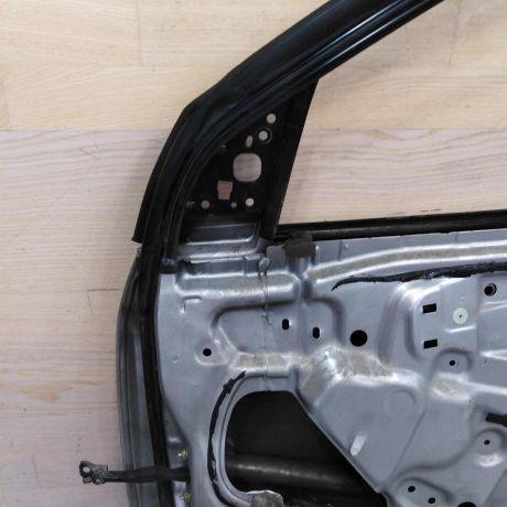 dver-peredniaia-pravaia-toyota-corolla-e120-xetcbek-art-79008-big-3