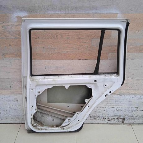 dver-zadniaia-pravaia-volkswagen-golf-4-universal-art-84312-big-5