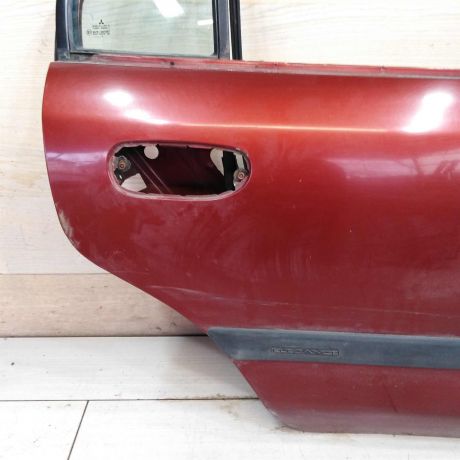 dver-zadniaia-pravaia-mitsubishi-carisma-art-84804-big-3