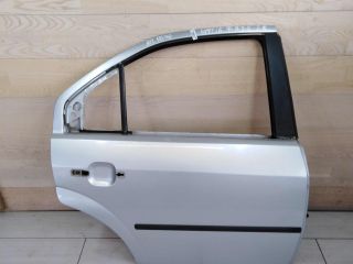 dver-zadniaia-pravaia-ford-mondeo-3-art-89655