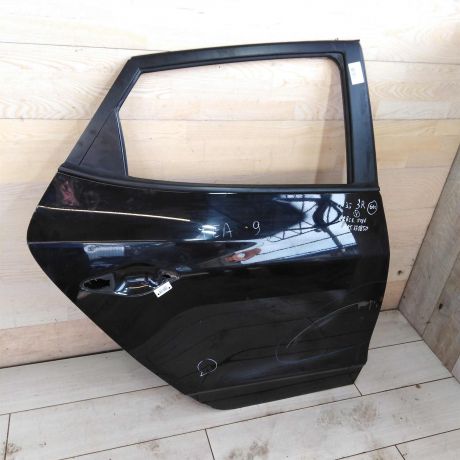 dver-zadniaia-pravaia-hyundai-ix35-i-art-91570-big-0