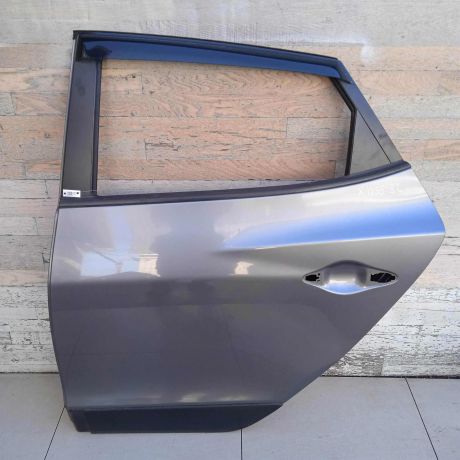 dver-zadniaia-levaia-hyundai-ix35-i-art-93349-big-0