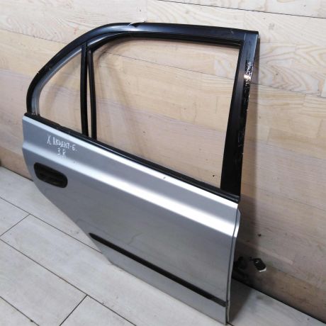 dver-zadniaia-pravaia-hyundai-accent-ii-art-93466-big-5